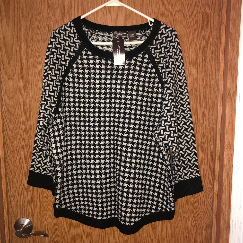 Linda Matthews Black/White Sweater NWT